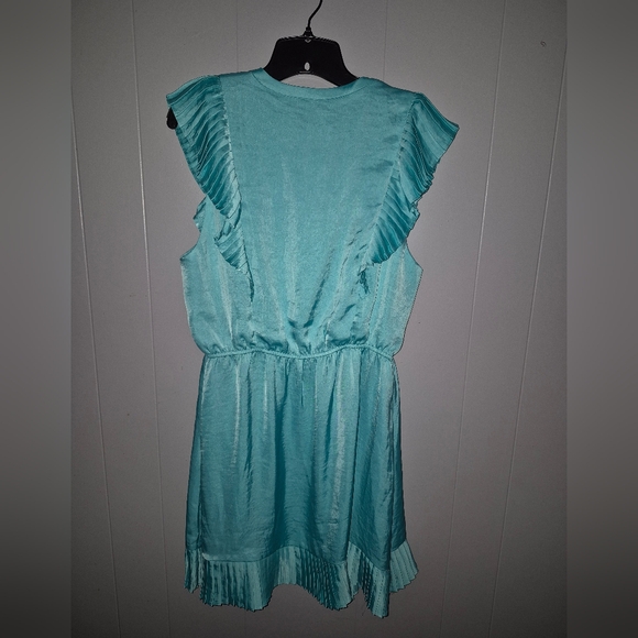 Steve Madden Verona Pleated Cap Sleeve Minidress Size Large NWT - Picture 7 of 8